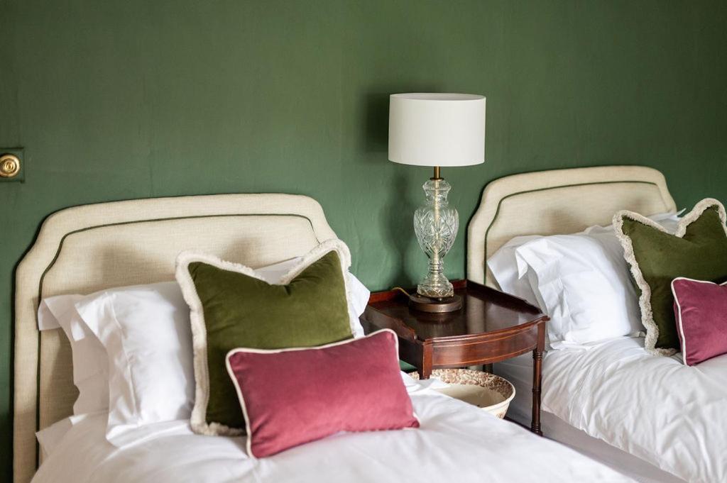 Bed and Breakfast Martin Arms Colston Bassett Екстер'єр фото